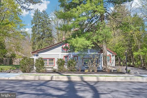 748 Washington Ln, JENKINTOWN, PA, 19046-2328 | Card Image