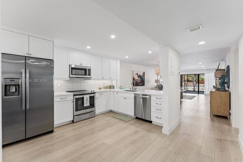 112-1030 Us Highway 1, North Palm Beach, FL, 33408-3818 | Card Image