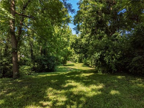 604 N Dickinson Rd, Independence, MO, 64050 | Card Image
