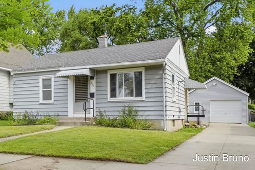 115 Montrose St Ne, Grand Rapids, MI, 49505-4051 | Card Image