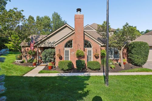 884 Village Brook Way, Columbus, OH, 43235-5030 | Card Image