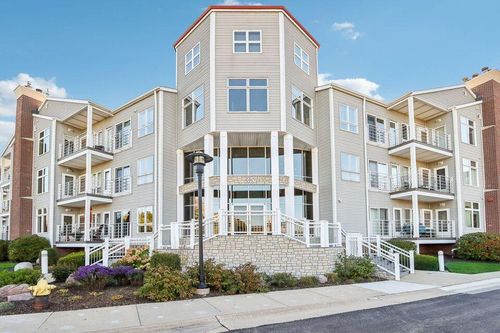 35 Harborview Dr, RACINE, WI, 53403-4602 | Card Image