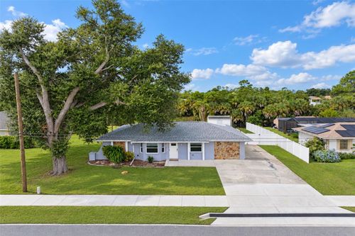 1093 Dorchester St, Port Charlotte, FL, 33952-1415 | Card Image