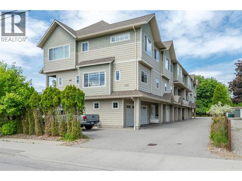 103-123 Green Avenue W, Penticton, BC, V2A3S9 | Card Image