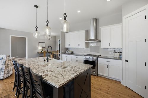 4152 Hummingbird Ct N, Lake Elmo, MN, 55042-4459 | Card Image