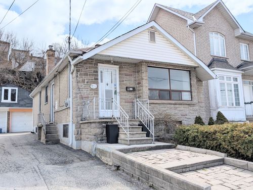 53 Dunraven Drive, York, ON, M6M1G9 | Card Image