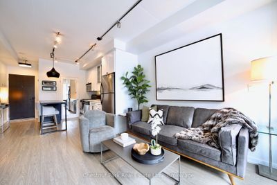 119 - 1 Shaw St, Condo with 1 bedrooms, 1 bathrooms and 1 parking in Toronto ON | Image 3