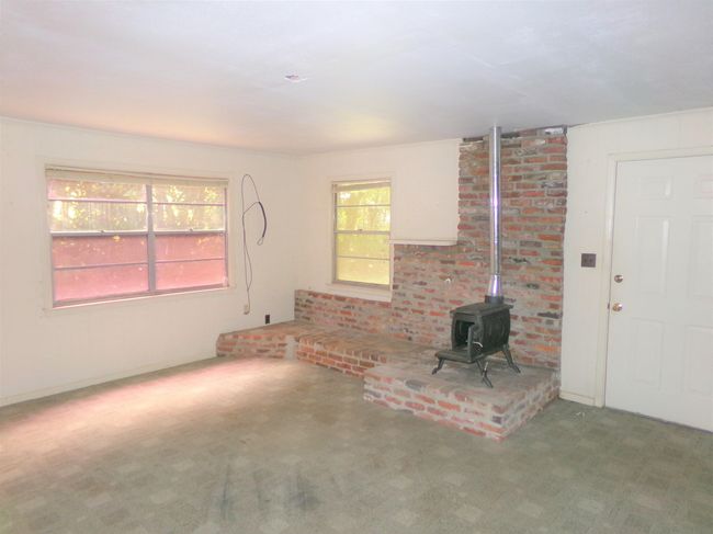906 Ne 1 St St, House other with 3 bedrooms, 2 bathrooms and null parking in Havana FL | Image 8