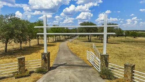 11918 Riek Rd, Krum, TX, 76249-4071 | Card Image