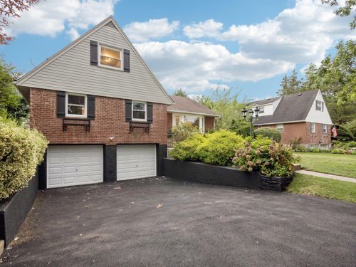 898 Baldwin Dr, Westbury, NY, 11590-1463 | Card Image