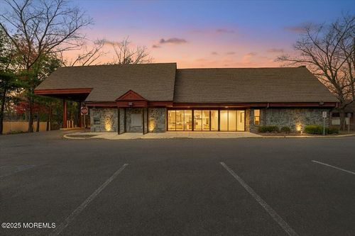 9 Wrangle Brook Rd, Toms River, NJ, 08755-6374 | Card Image