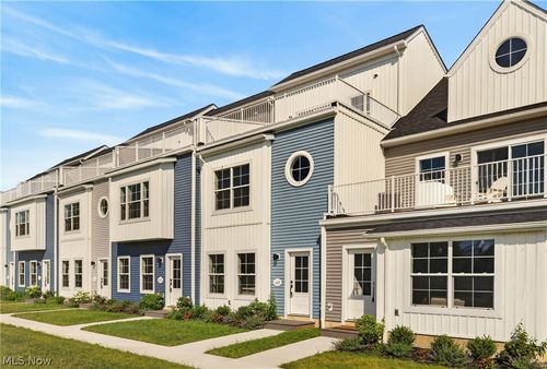 449 Harbor Ln, Lorain, OH, 44052 | Card Image