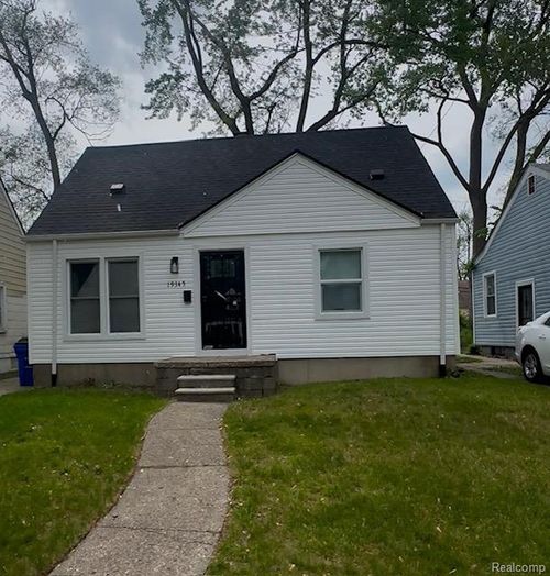 19345 Archdale St, Detroit, MI, 48235-2226 | Card Image