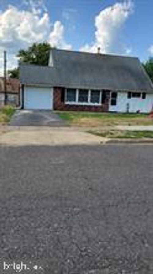 15 Queen Anne Rd, LEVITTOWN, PA, 19057-1920 | Card Image