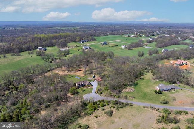 1058 Marsh Hawk Way, House other with 4 bedrooms, 4 bathrooms and null parking in Shepherdstown WV | Image 91