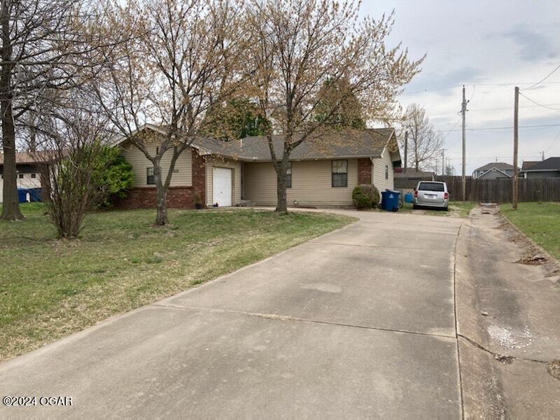 Massachusetts Ave, Joplin, MO 64804