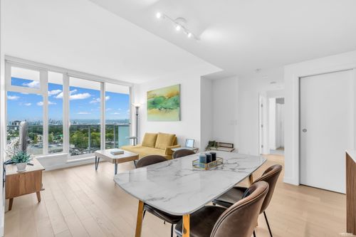 1105-4638 Gladstone St, Vancouver, BC, V5N0G5 | Card Image
