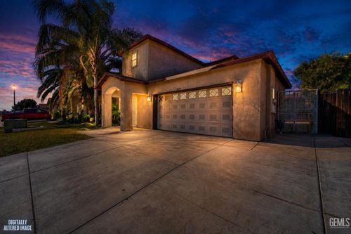 4426 Valpariso Way, Bakersfield, CA, 93307 | Card Image