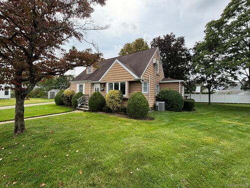 166 Evans St, New Hyde Park, NY, 11040-1756 | Card Image