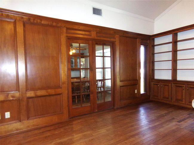 1931 Bruno Rd, Home with 4 bedrooms, 3 bathrooms and 4 parking in Schulenburg TX | Image 5