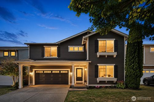 33903 Se Sorenson St, Snoqualmie, WA, 98065-8724 | Card Image