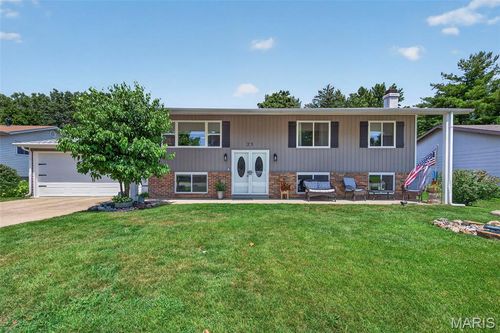 21 Gary Glen Dr, Saint Peters, MO, 63376-1915 | Card Image