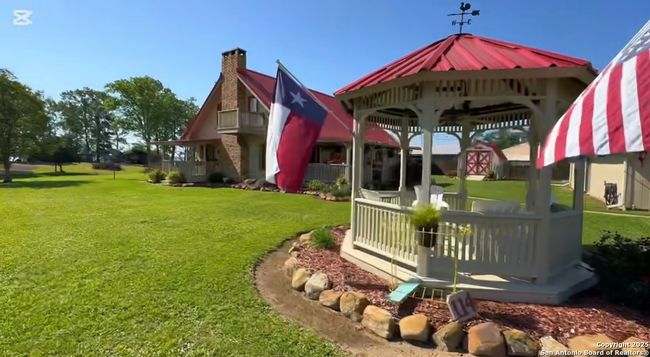 114 County Road 4808 E, House other with 3 bedrooms, 2 bathrooms and null parking in Broaddus TX | Image 17