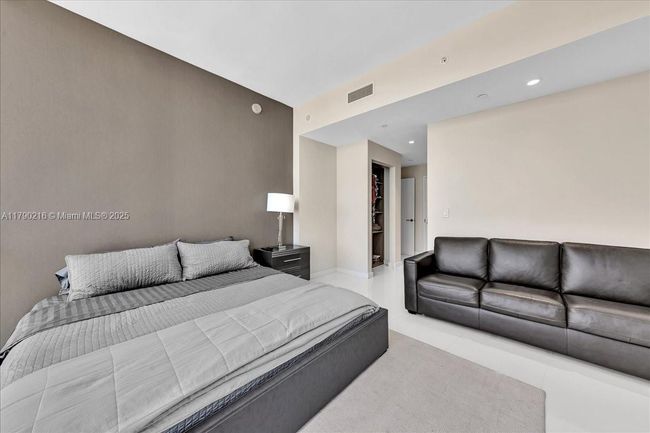 UNIT-3711 - 851 Ne 1 St Ave, Condo with 3 bedrooms, 4 bathrooms and null parking in Miami FL | Image 25