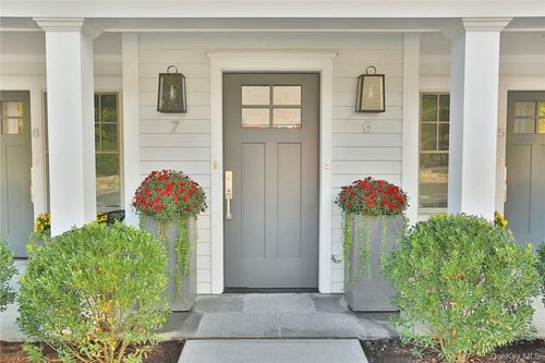 6-470 Main St, North Castle, NY, 10504-1817 | Card Image