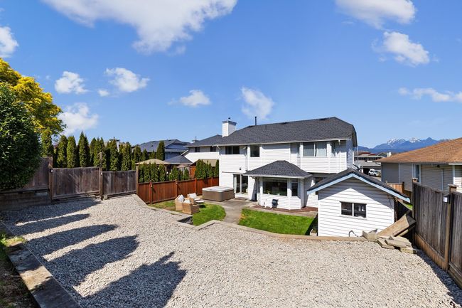 12028 Chestnut Cres, House other with 4 bedrooms, 3 bathrooms and 4 parking in Pitt Meadows BC | Image 30
