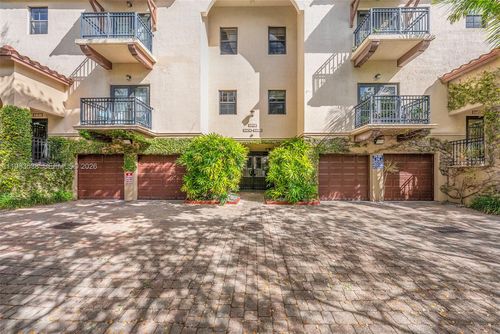 2767-2767 Coconut Ave, Miami, FL, 33133-3722 | Card Image