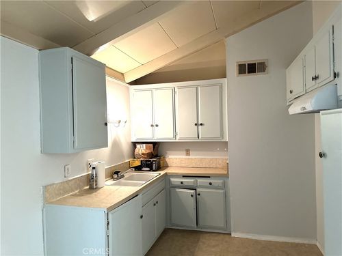 apt-4-8616 N Loop Blvd, California City, CA, 93505-2032 | Card Image