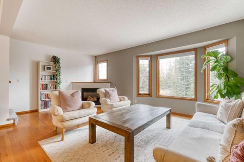 5 Patina Pt Sw, Calgary, AB, T3H3J7 | Card Image