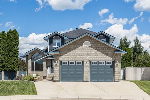 23 Taylor Close Se, Medicine Hat, AB, T1B4B4 | Card Image