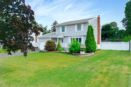 69 Rumford Rd, Kings Park, NY, 11754-4115 | Card Image