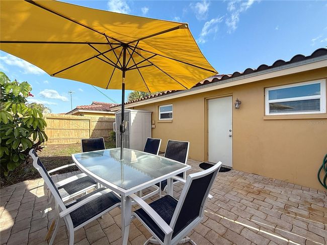 Private Patio | Image 22