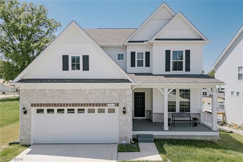 7796 Clydesdale Dr, Mentor, OH, 44060-7809 | Card Image