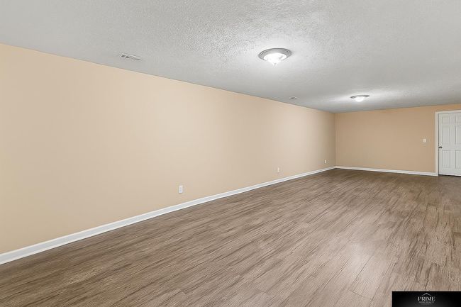 2204 Hummingbird Dr, House other with 5 bedrooms, 4 bathrooms and 3 parking in Bellevue NE | Image 19