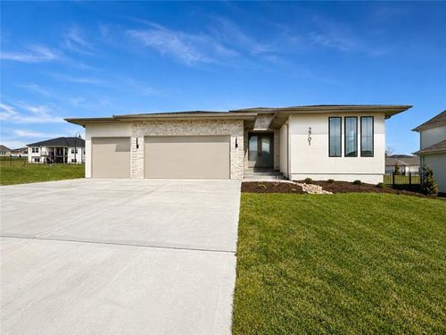 2701 Ne Wheatley Dr, Blue Springs, MO, 64029-7732 | Card Image