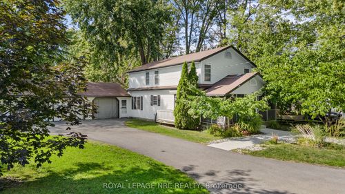 351 Eastwood Ave, Crystal Beach, ON, L0S1N0 | Card Image