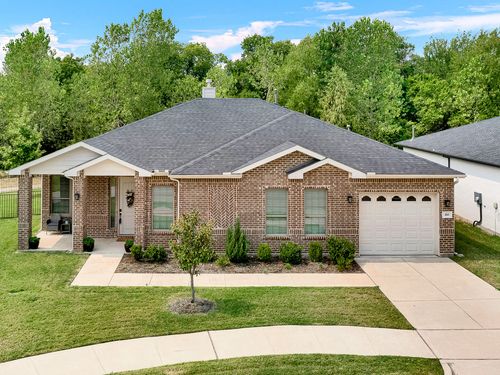 805 Hearthside Way, Mckinney, TX, 75071-4815 | Card Image
