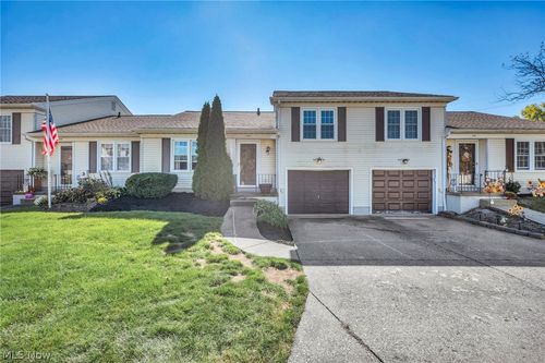 f22-5236 Creekside Blvd, Brunswick, OH, 44212-1926 | Card Image