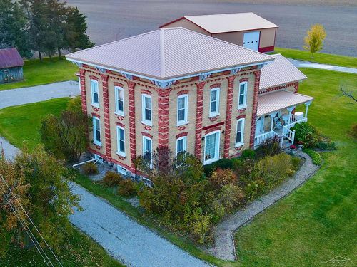 5821 Dixon Rd, Vassar, MI, 48768-9712 | Card Image