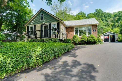 44 Parkside Ave, Dundas, ON, L9H2S7 | Card Image