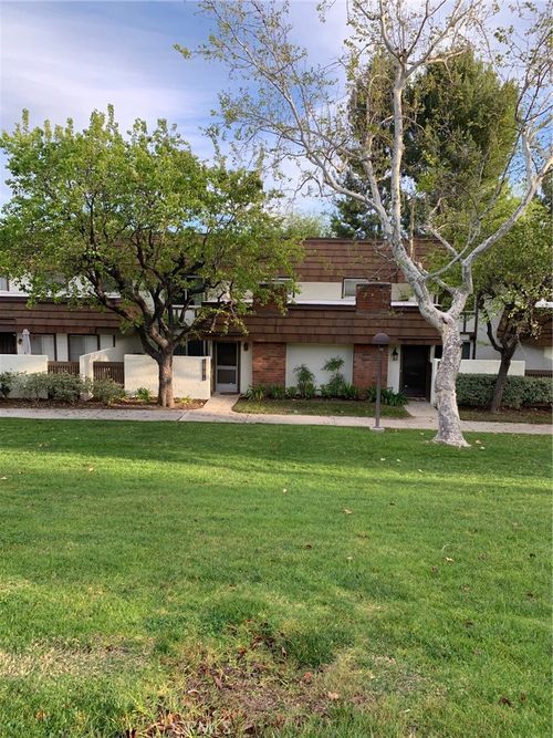 unit-5-10065 Larwin Ave, Chatsworth, CA, 91311-7895 | Card Image