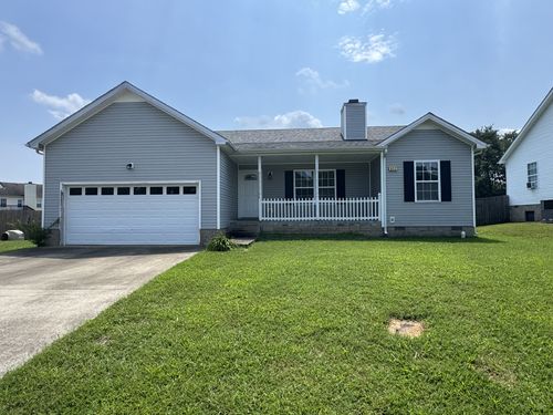371 Andrew Dr, Clarksville, TN, 37042-5152 | Card Image