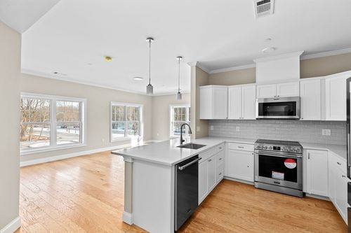 12-485 Blue Hills Pkwy, Milton, MA, 02186-3116 | Card Image