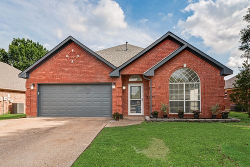1401 Superior Dr, Flower Mound, TX, 75028-2118 | Card Image