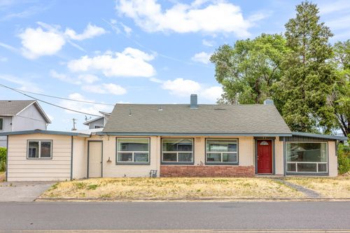 71 Sw 2nd St, Madras, OR, 97741-1405 | Card Image