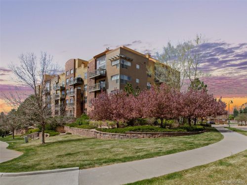 d204-9019 E Panorama Cir, Englewood, CO, 80112-3568 | Card Image